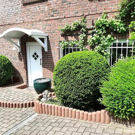 Moderne L Ruhige Lage Nahe L Wenige Minuten Ins Zentrum Von Apartmán *