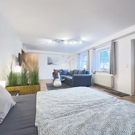 Moderne L Ruhige Lage Nahe L Wenige Minuten Ins Zentrum Von Schwerin (Mecklenburg-Vorpommern)